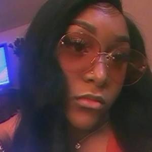 Meet your Posher, Dynisha